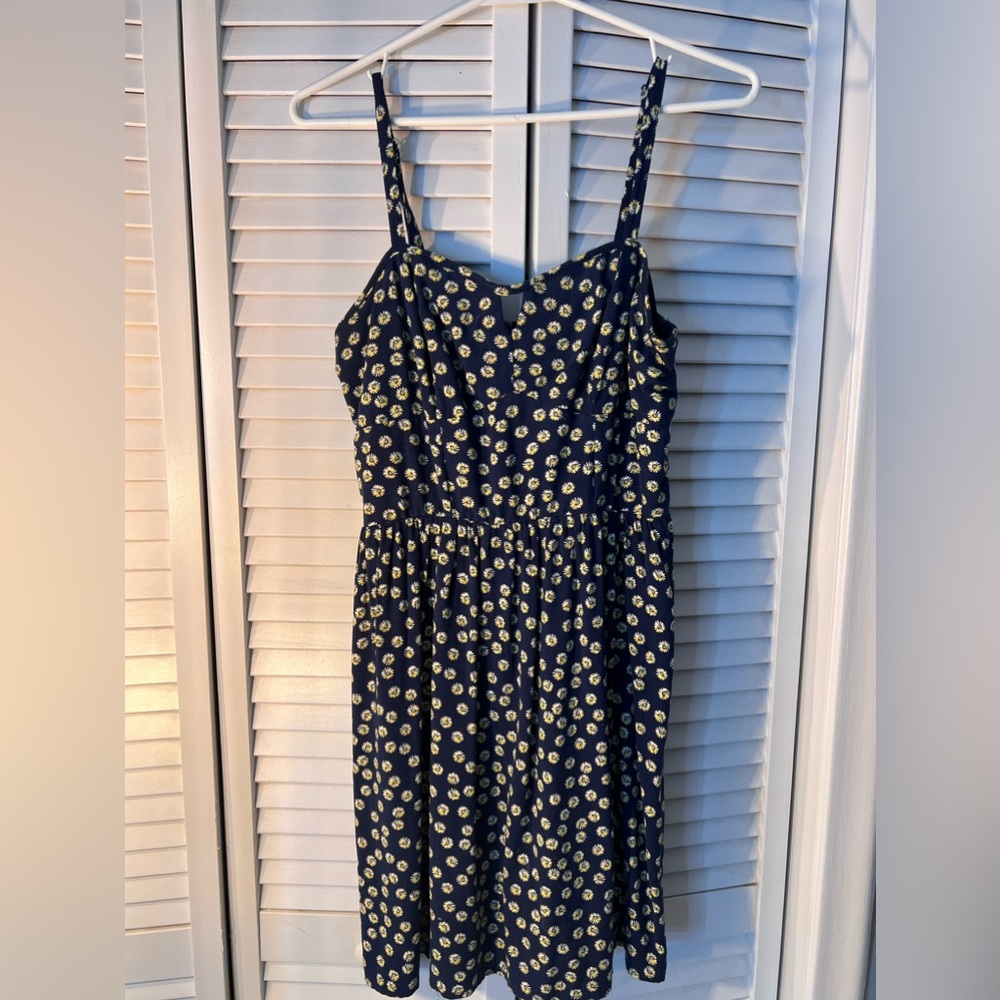 Sundress - Picture 2 of 10